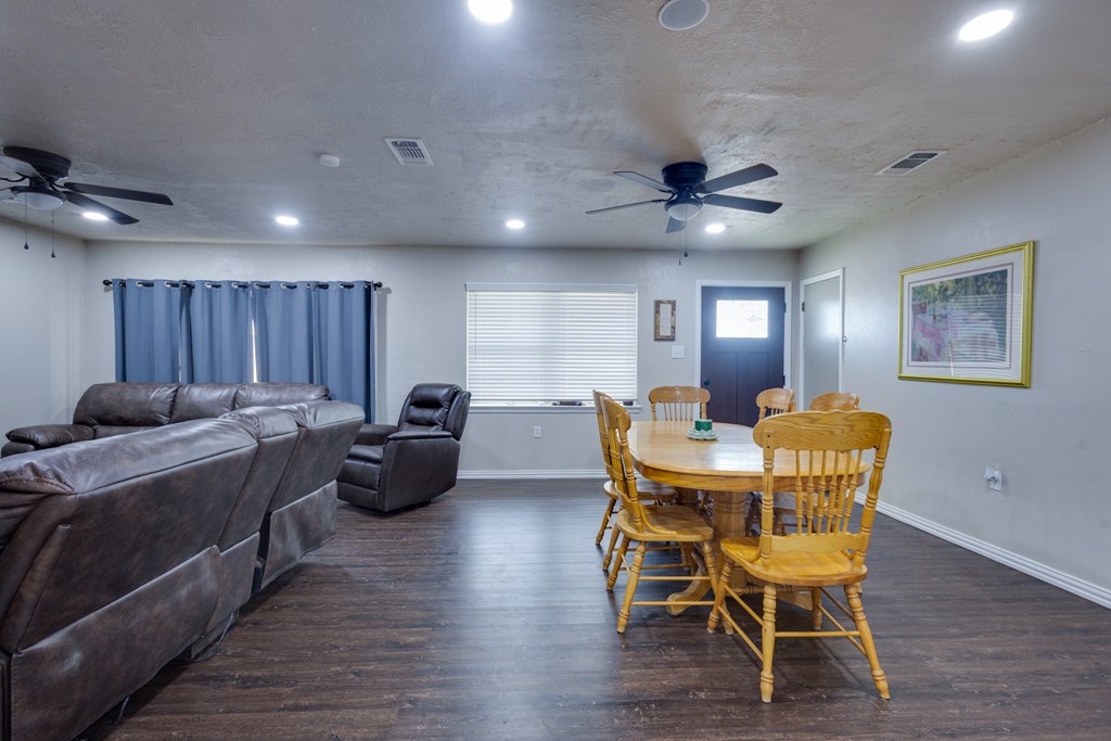 3703 Caroline St, Big Spring, Texas image 5
