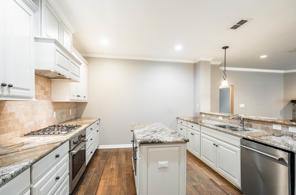 5326 Bella Place, Midland, Texas image 14