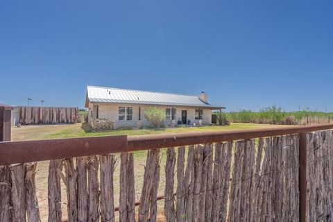 Homes For Sale - 6206 E County Rd 95<br/> Midland, TX 79706