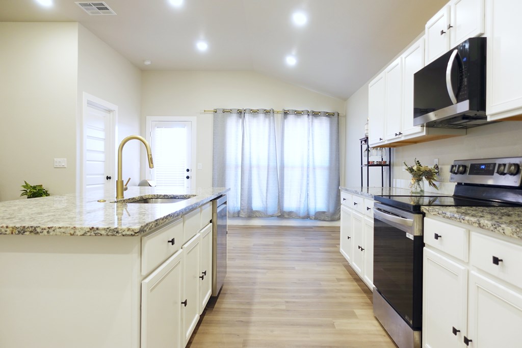 2220 Goldfinch Rd, Midland, Texas image 11
