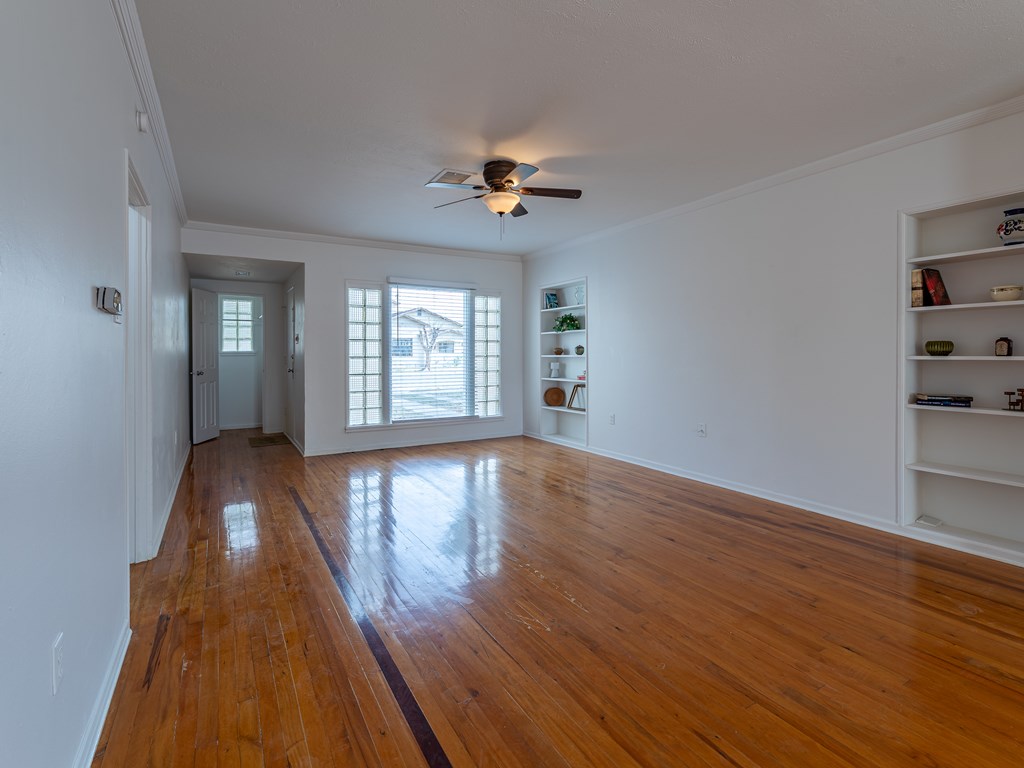 710 W Kansas Ave, Midland, Texas image 5