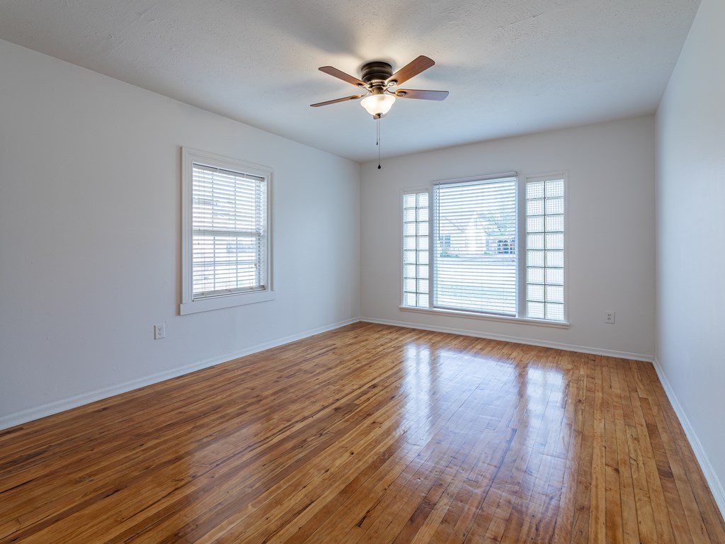 710 W Kansas Ave, Midland, Texas image 12