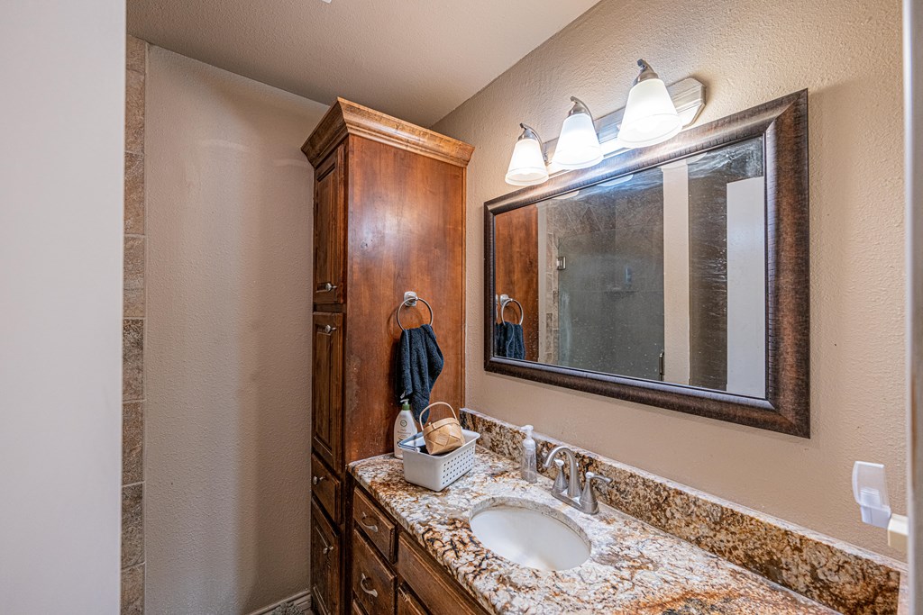 2808 N County Rd 1138, Midland, Texas image 26