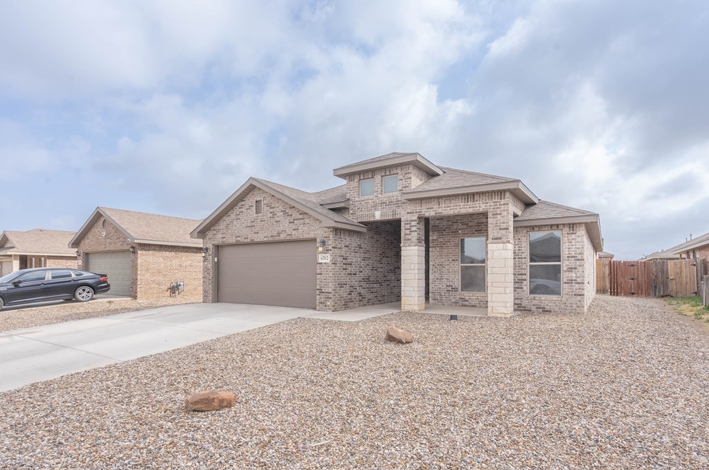 6702 Spur Dr, Midland, Texas image 2