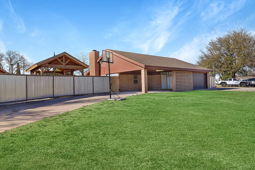 2501 Geraldine St, Midland, Texas image 1