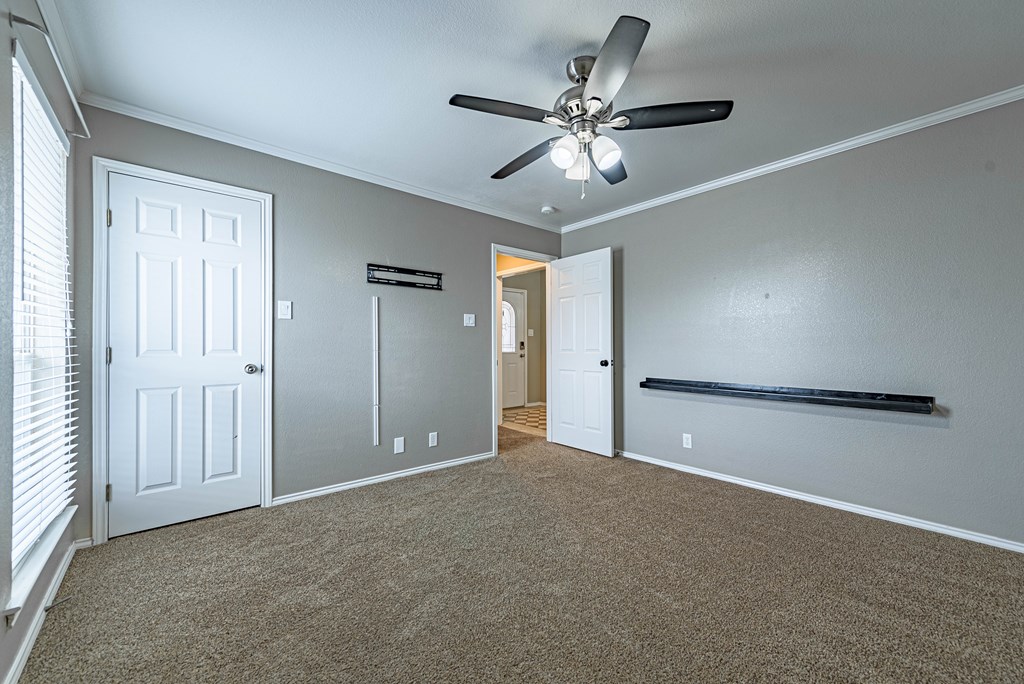 4911 Pleasant Dr, Midland, Texas image 23