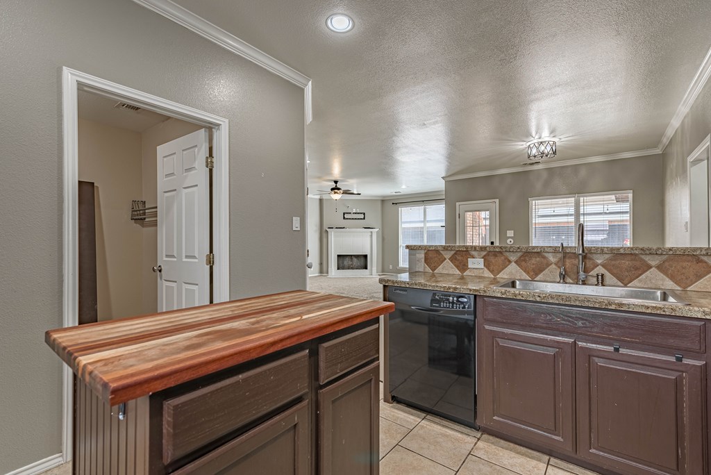 4911 Pleasant Dr, Midland, Texas image 15
