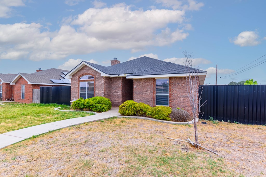 4911 Pleasant Dr, Midland, Texas image 4