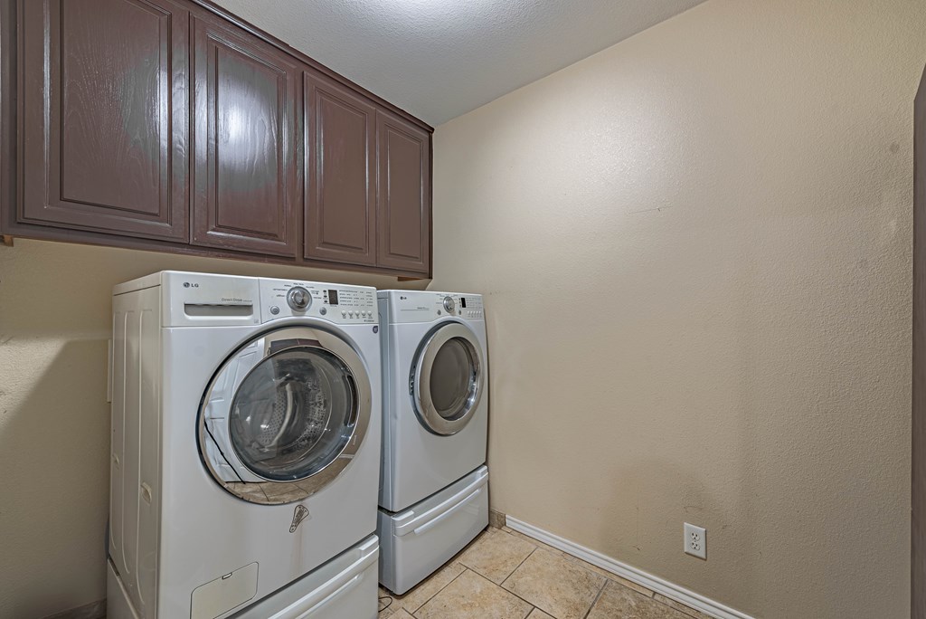 4911 Pleasant Dr, Midland, Texas image 24