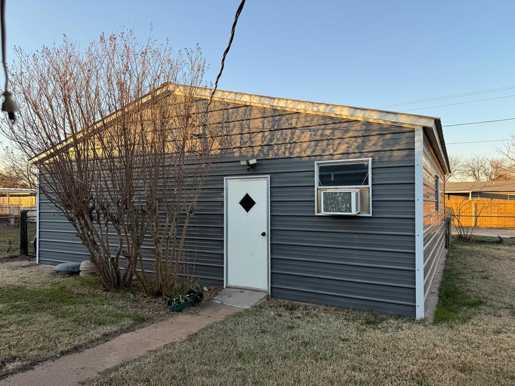 2203 40th St, Snyder, Texas image 9