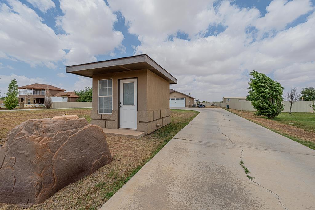 4707 E County Rd 60, Midland, Texas image 2