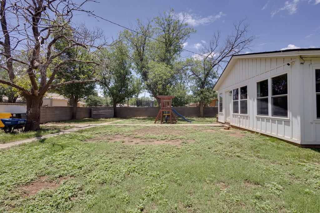 709 21st St, Lamesa, Texas image 41