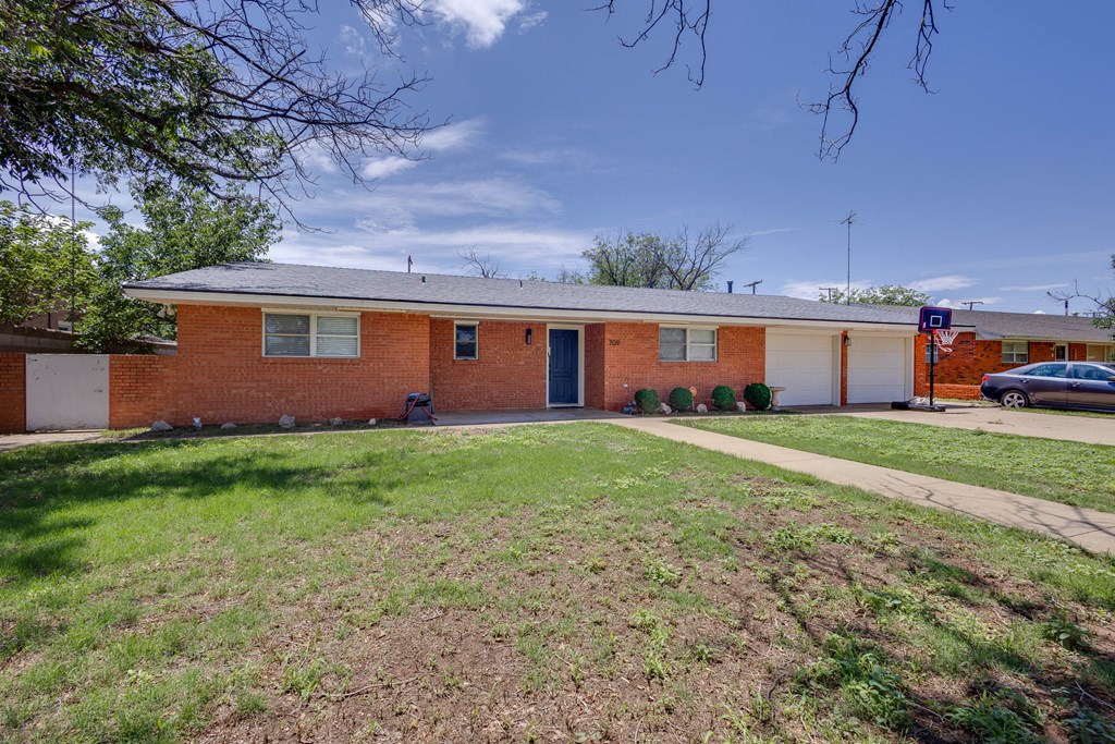 709 21st St, Lamesa, Texas image 3