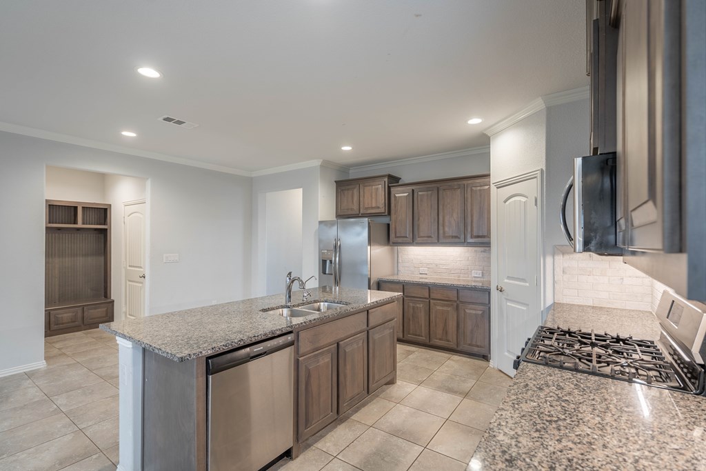 1215 Santa Clara, Midland, Texas image 11