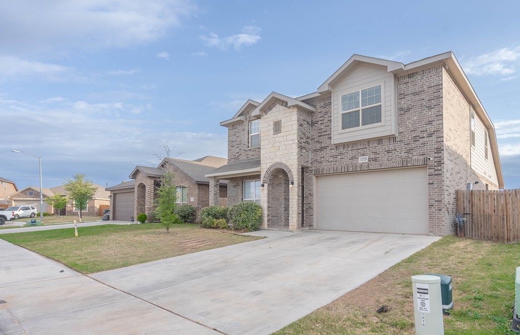 1215 Santa Clara, Midland, Texas image 2