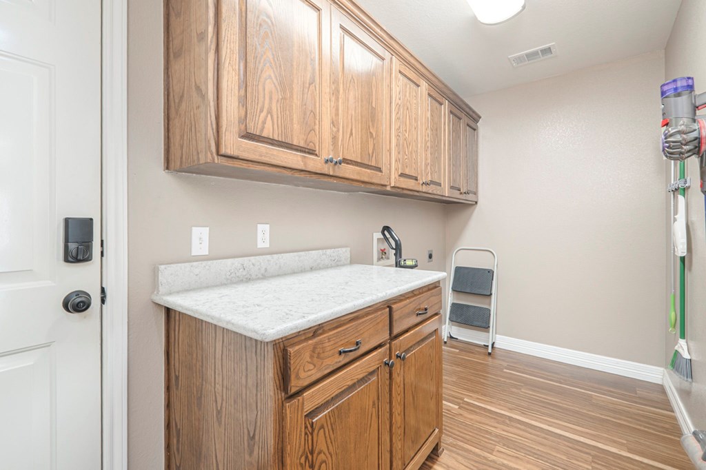 5209 Sherwood, Midland, Texas image 42