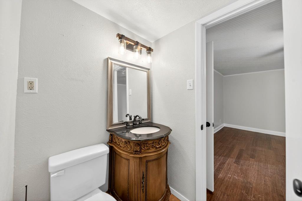 523 Carol Lane, Midland, Texas image 32