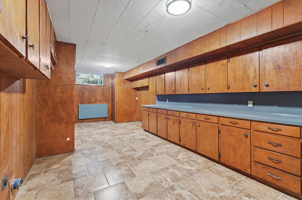 523 Carol Lane, Midland, Texas image 39