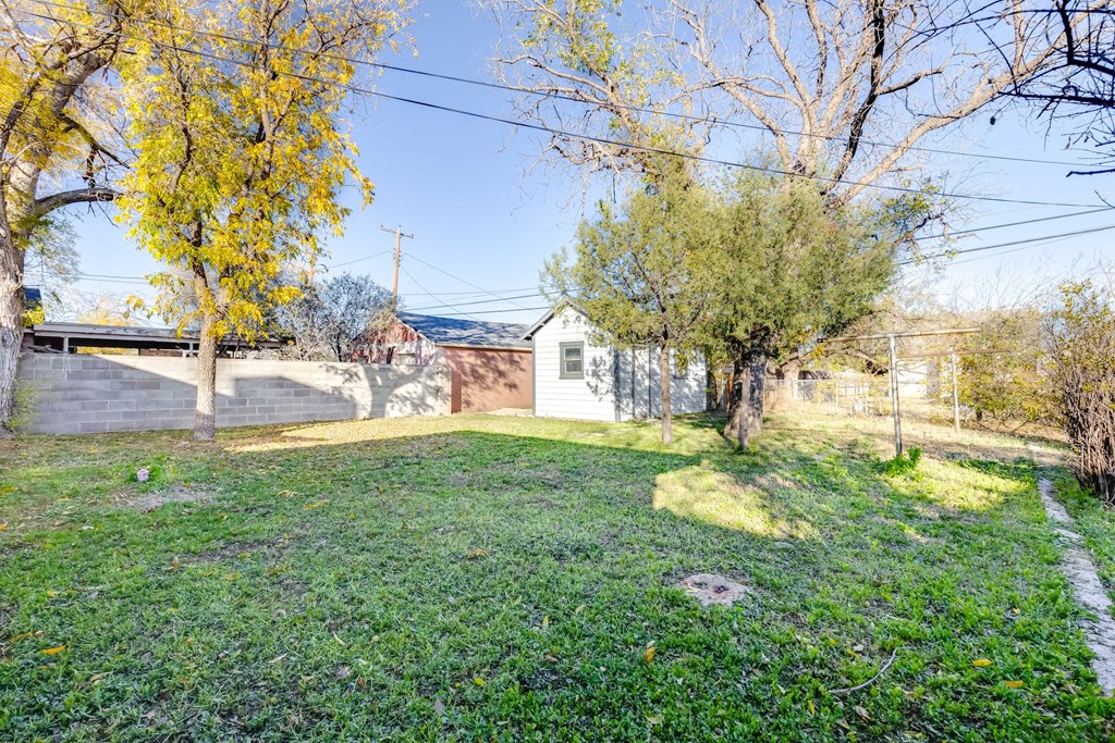 1303 Runnels St, Big Spring, Texas image 29