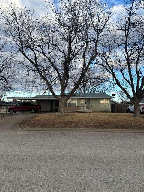 Homes For Sale - 1246 Pine St<br/> Mitchell County, Colorado City, TX 79512