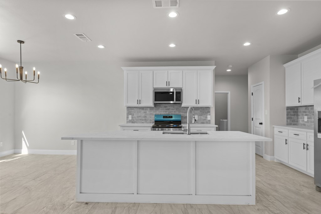 2710 Beachwood St, Midland, Texas image 6