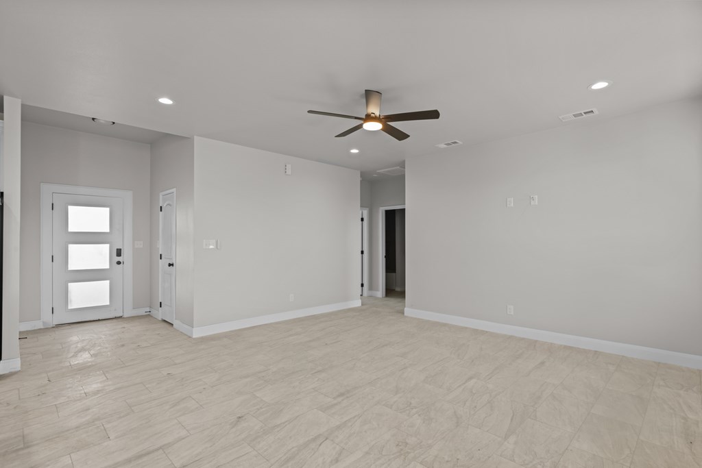 2710 Beachwood St, Midland, Texas image 4