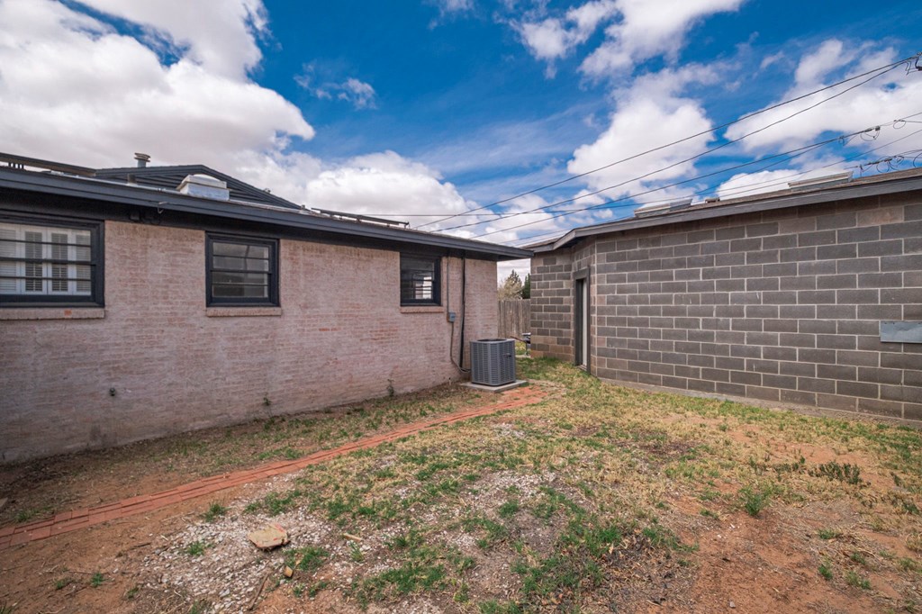 2702 W Michigan Ave, Midland, Texas image 40