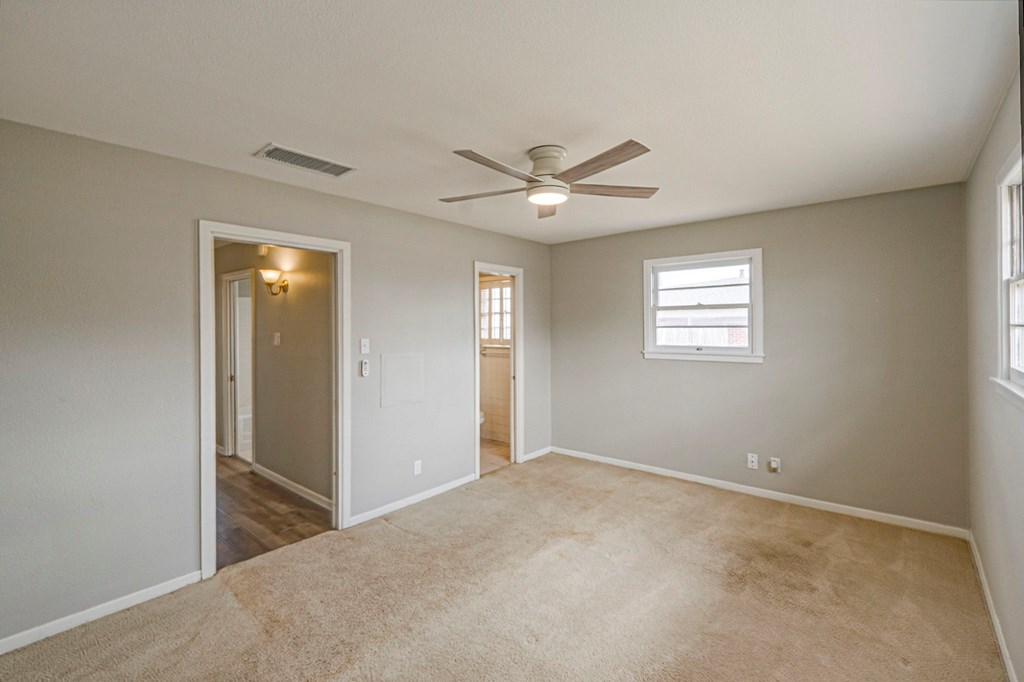 2702 W Michigan Ave, Midland, Texas image 30