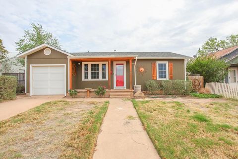 Homes For Sale - 110 E 15th St<br/> Big Spring, TX 79720