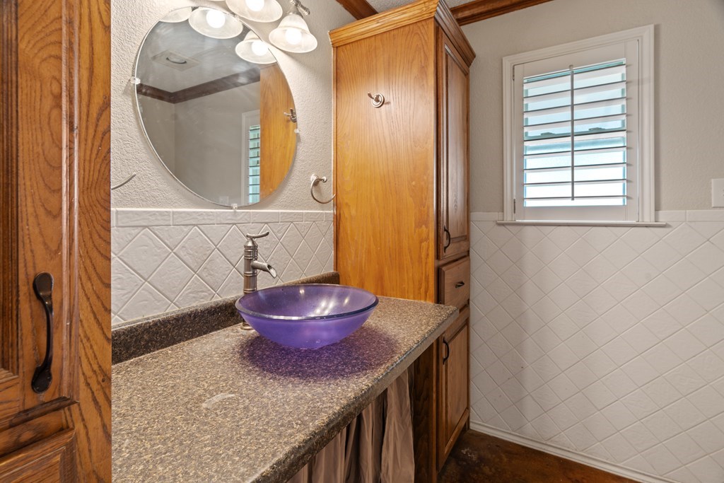 4107 W County Rd 184, Midland, Texas image 13