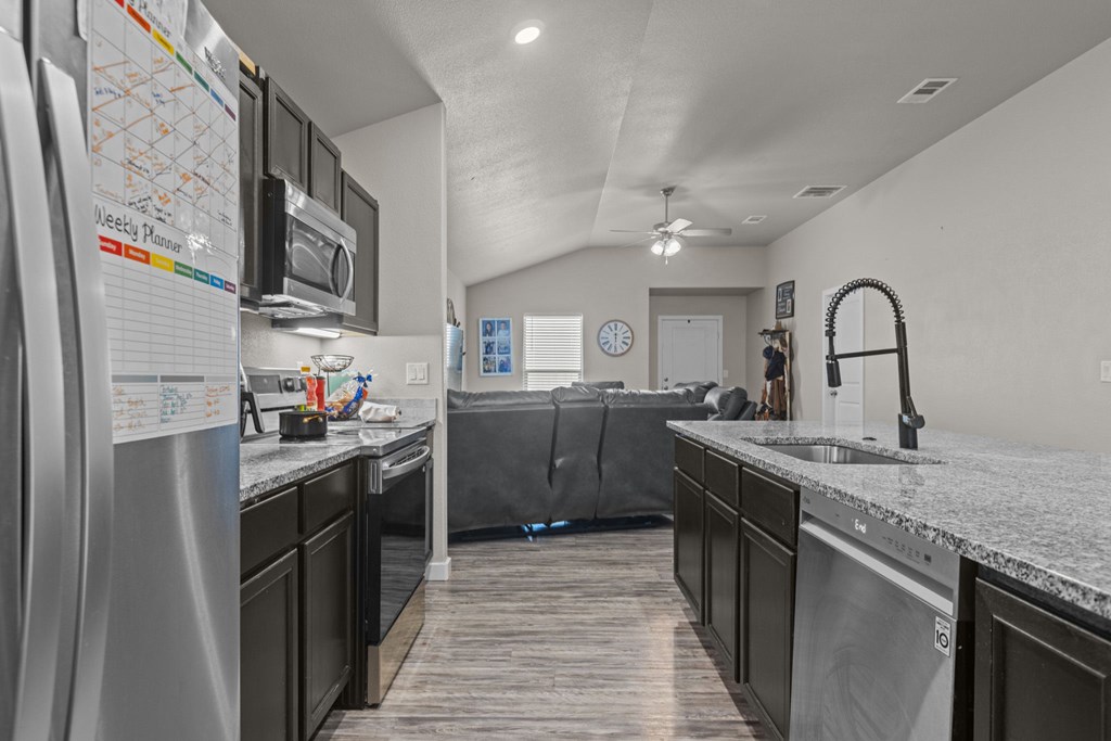 1818 S County Rd 1118, Midland, Texas image 2