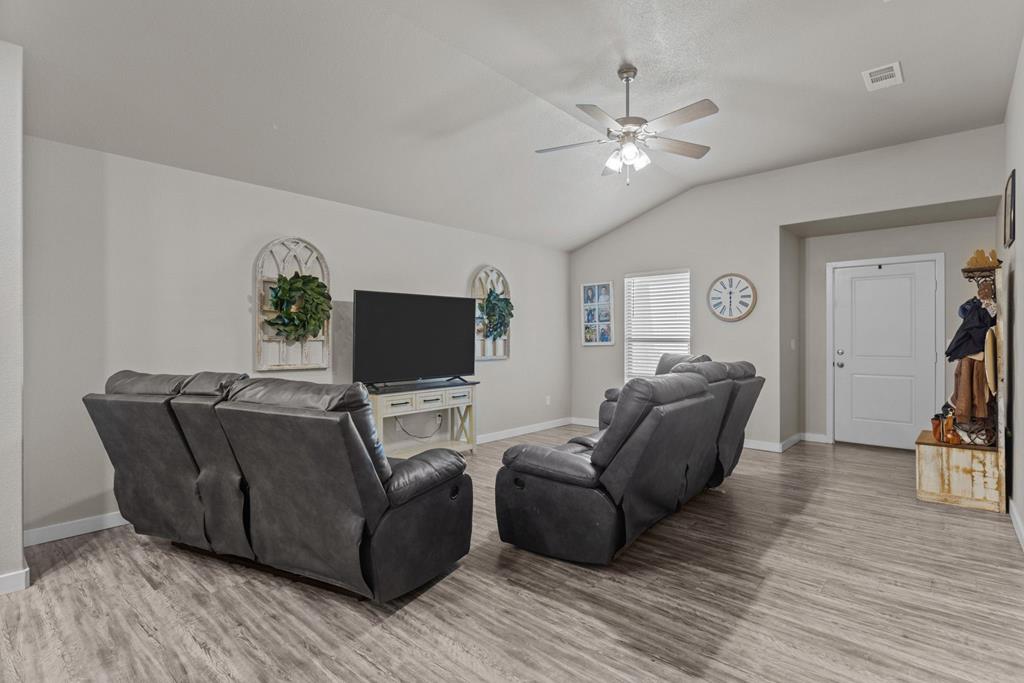 1818 S County Rd 1118, Midland, Texas image 6