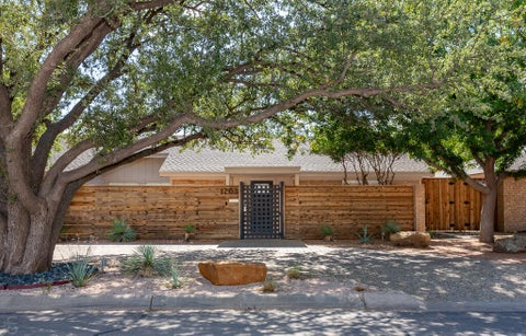 Townhouse For Sale - 1703 Lexington<br/> Midland County, Midland, TX 79705