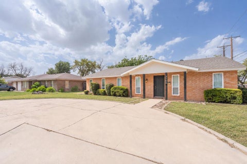 Homes For Sale - 3300 Neely Ave<br/> Midland, TX 79707