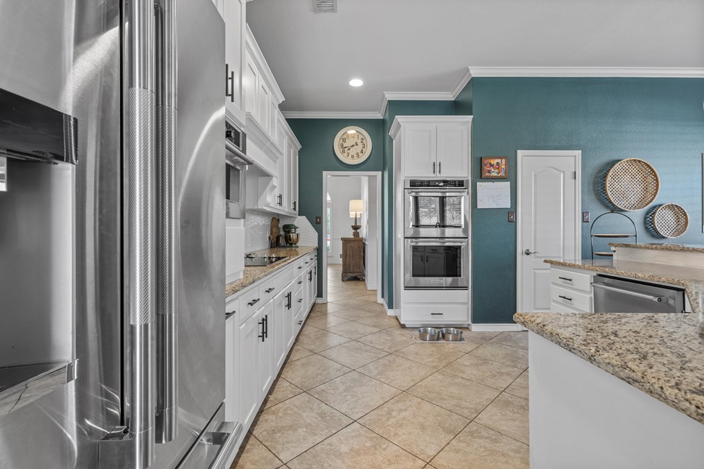 6923 Sunrise Court, Midland, Texas image 13