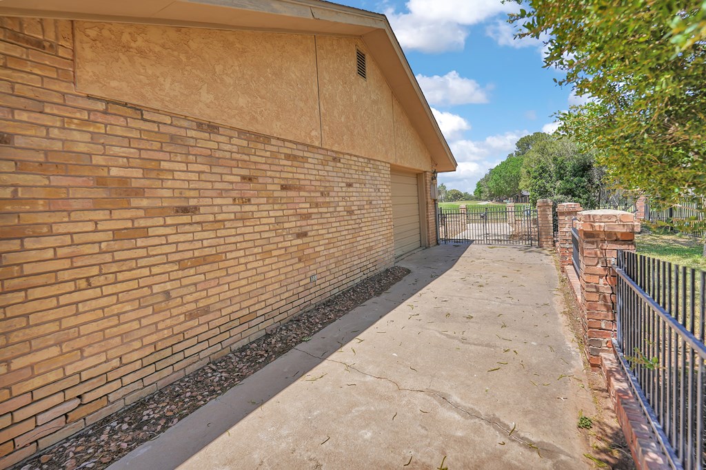 5104 Teakwood Trace, Midland, Texas image 36