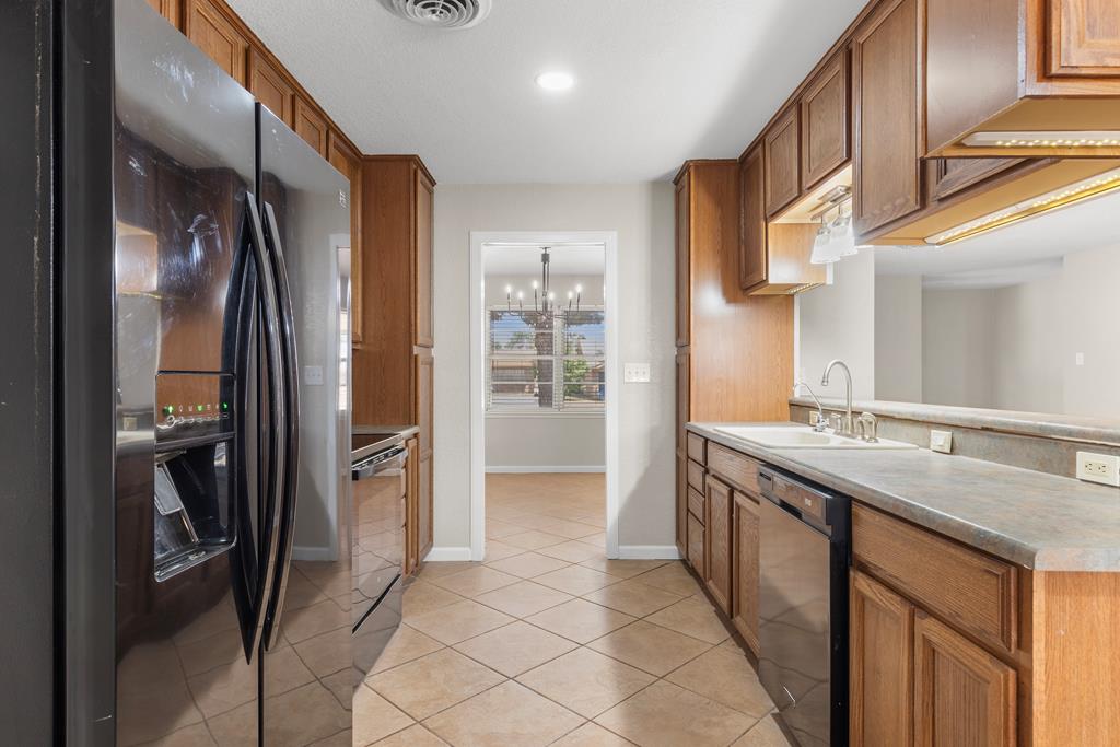 3223 W Dengar Ave, Midland, Texas image 10