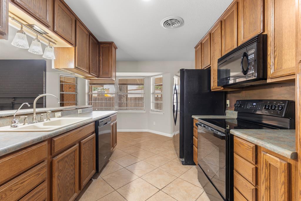 3223 W Dengar Ave, Midland, Texas image 7