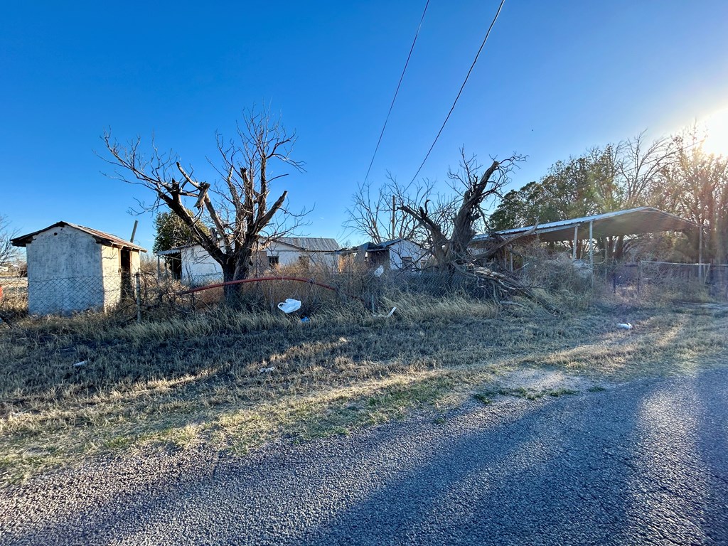 1373 Belanger St, Fort Stockton, Texas image 4
