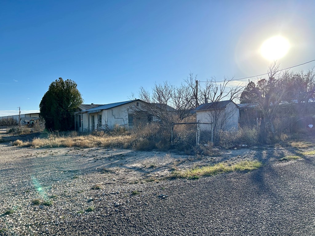 1373 Belanger St, Fort Stockton, Texas image 2
