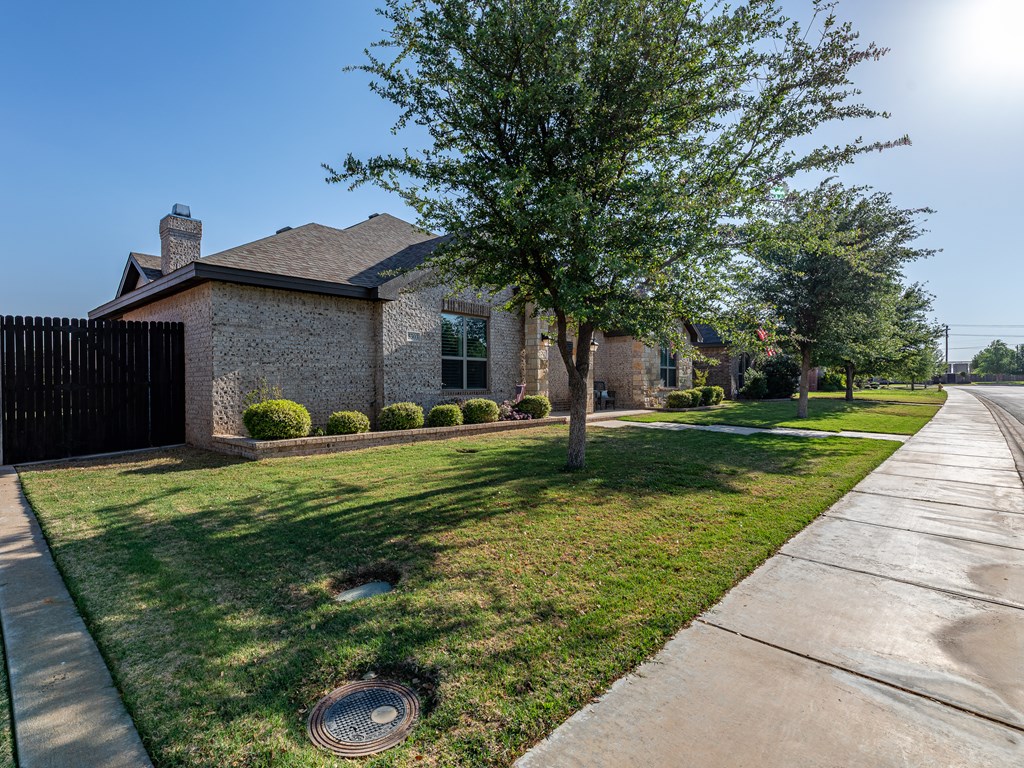 5303 Balfour Court, Midland, Texas image 2