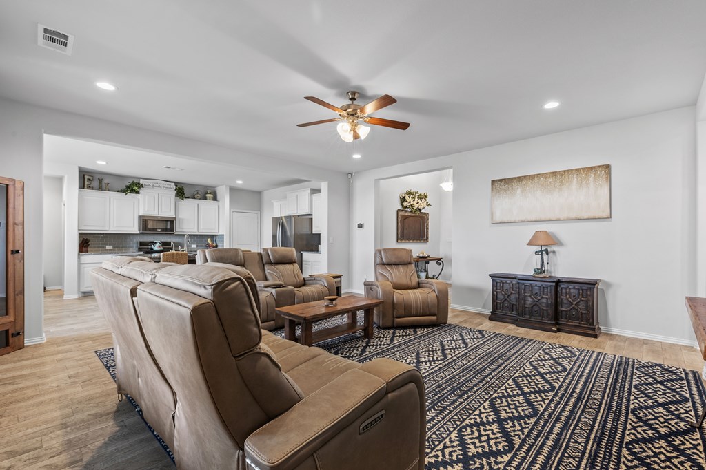 7020 Thomas Paine Rd, Midland, Texas image 4