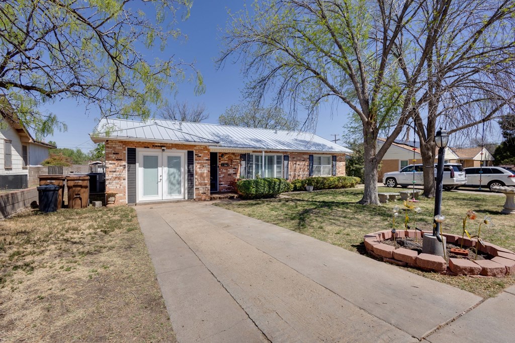 802 W 15th St, Big Spring, Texas image 3