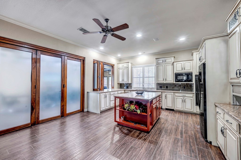 5600 Greenridge, Midland, Texas image 17