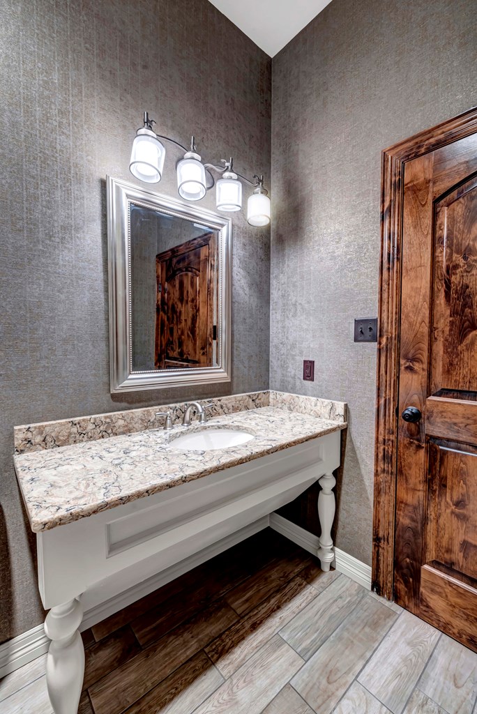 5600 Greenridge, Midland, Texas image 39