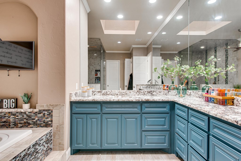 6610 Mosswood Dr, Midland, Texas image 28