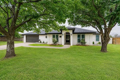 Homes For Sale - 10901 County Rd 109<br/> Midland, TX 79706