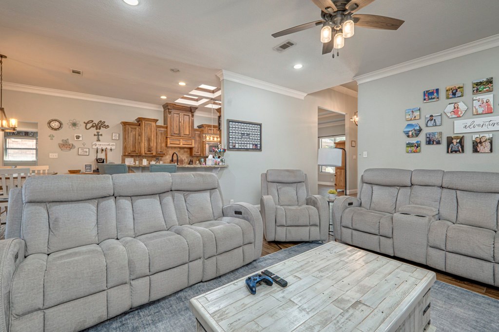 5308 Castle Pine Road, Midland, Texas image 8