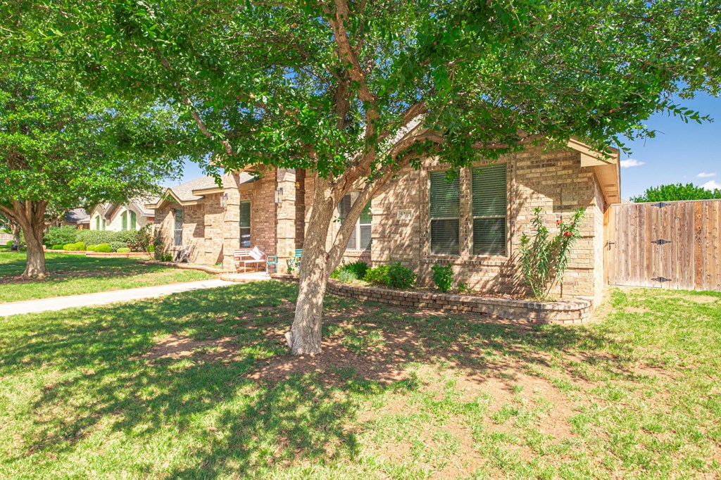 5308 Castle Pine Road, Midland, Texas image 3