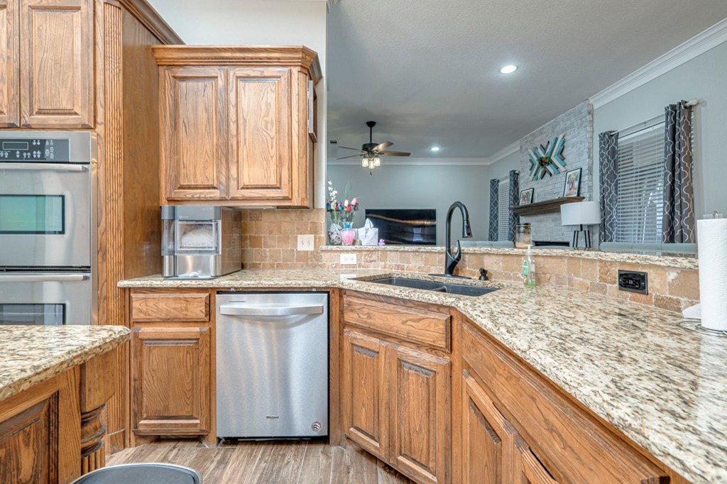 5308 Castle Pine Road, Midland, Texas image 13